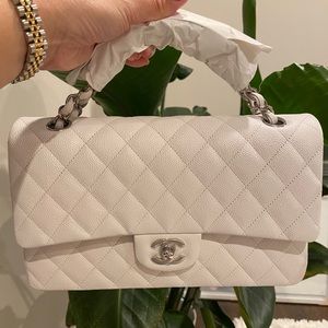 ❌SOLD❌ Authentic Chanel Caviar Medium Classic Flap